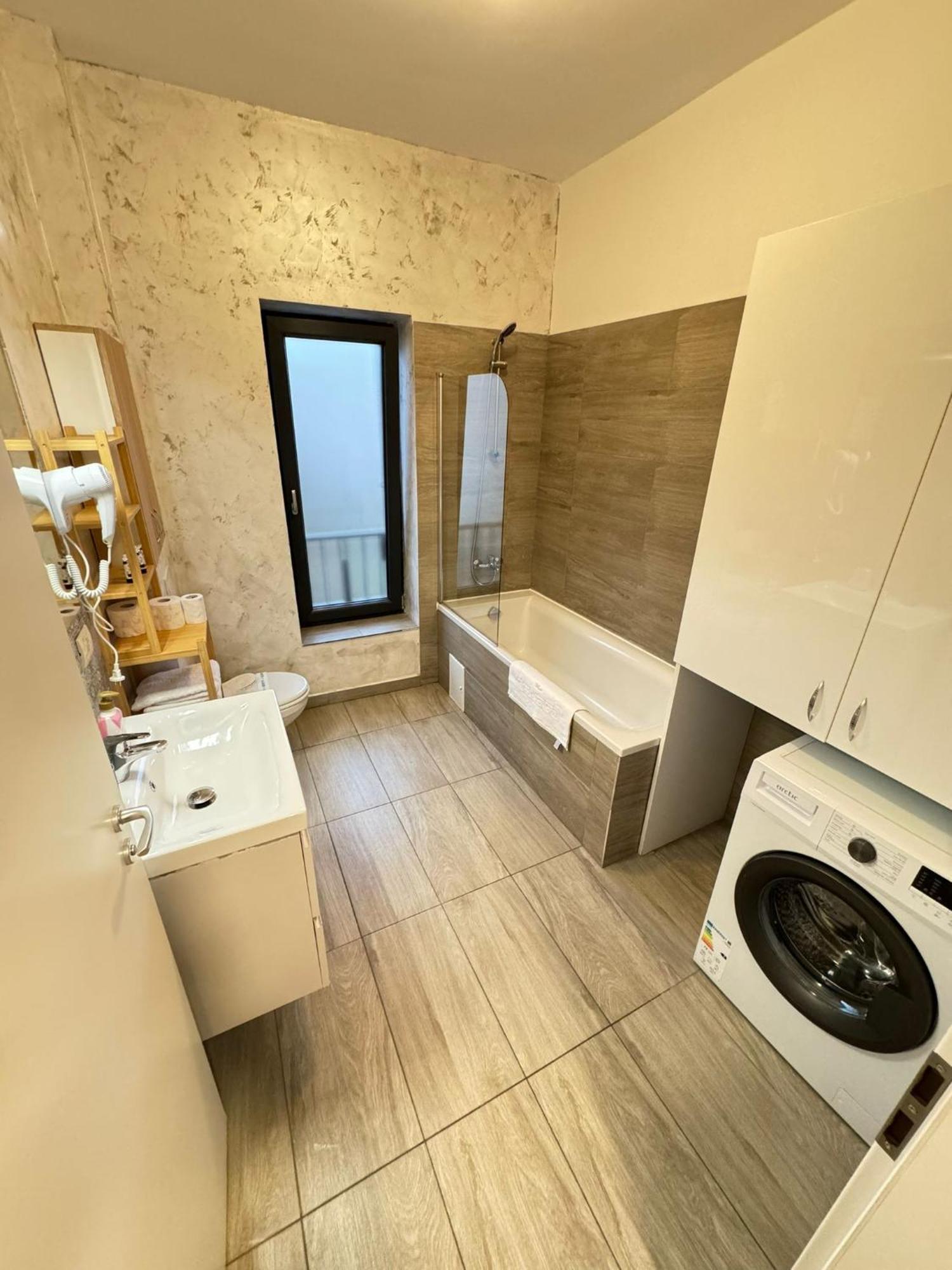 Premier Luxury Lipatti By Glam Apartments Timisoara Exterior photo